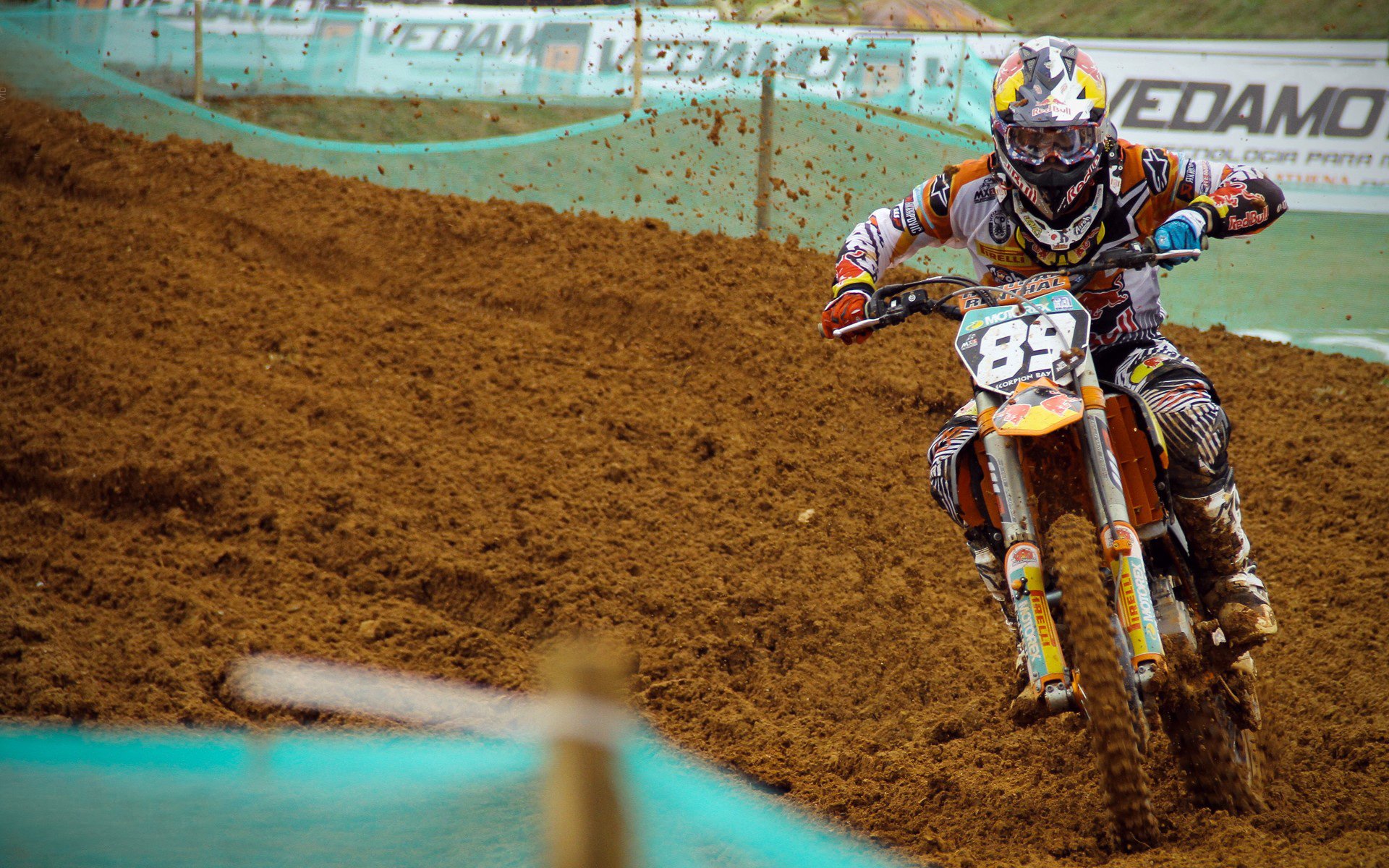 米兰体育-QQ飞车“极速争锋”年度总决赛迎来高潮，qq飞车如何挑战极速之巅